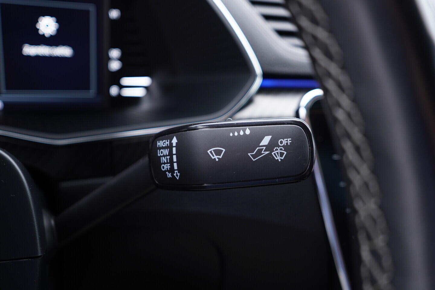 O119V07032_27.webp_SUPERB SportLine 2.0 TSI 140 kW automat, DPH