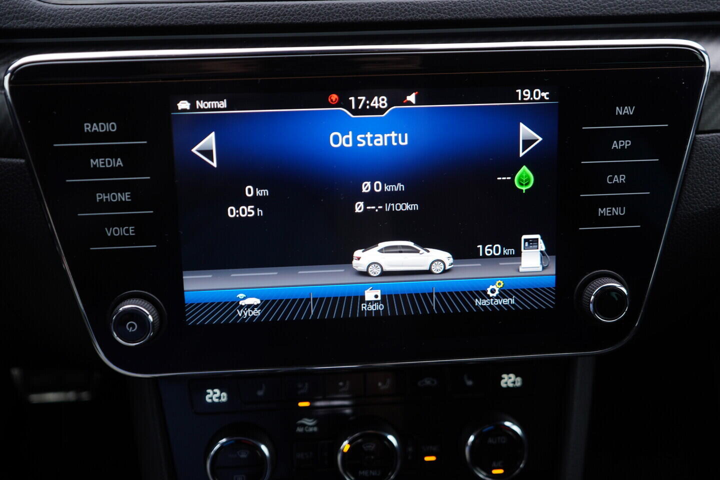 O119V07032_36.webp_SUPERB SportLine 2.0 TSI 140 kW automat, DPH