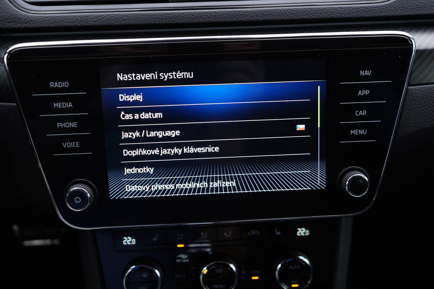 O119V07032_38.webp_SUPERB SportLine 2.0 TSI 140 kW automat, DPH