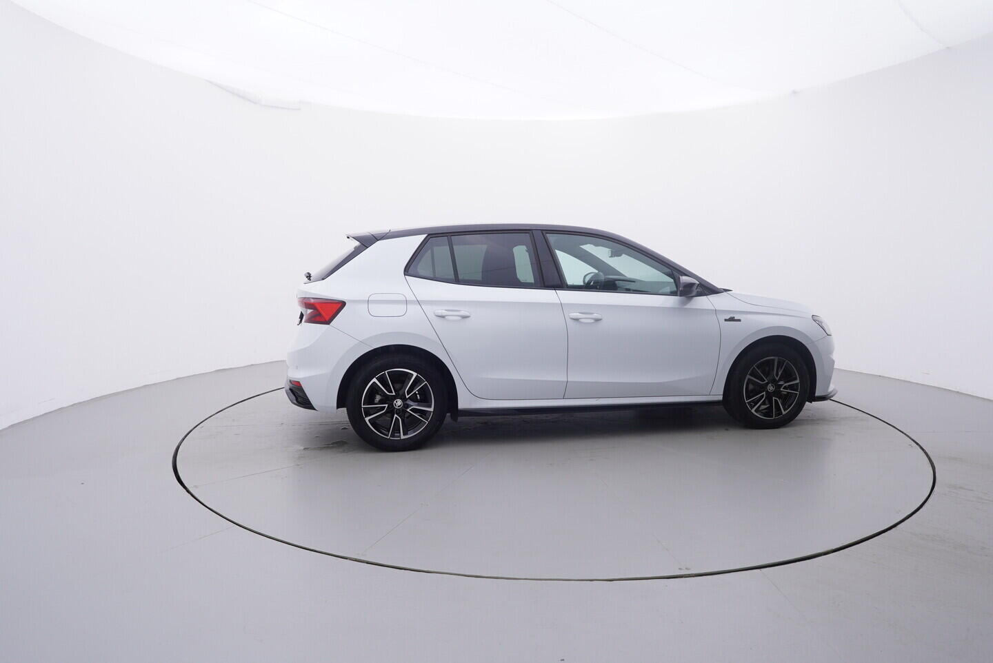 O119V07033_15.webp_FABIA Monte Carlo 1.0 TSI 85 kW manuál, DPH