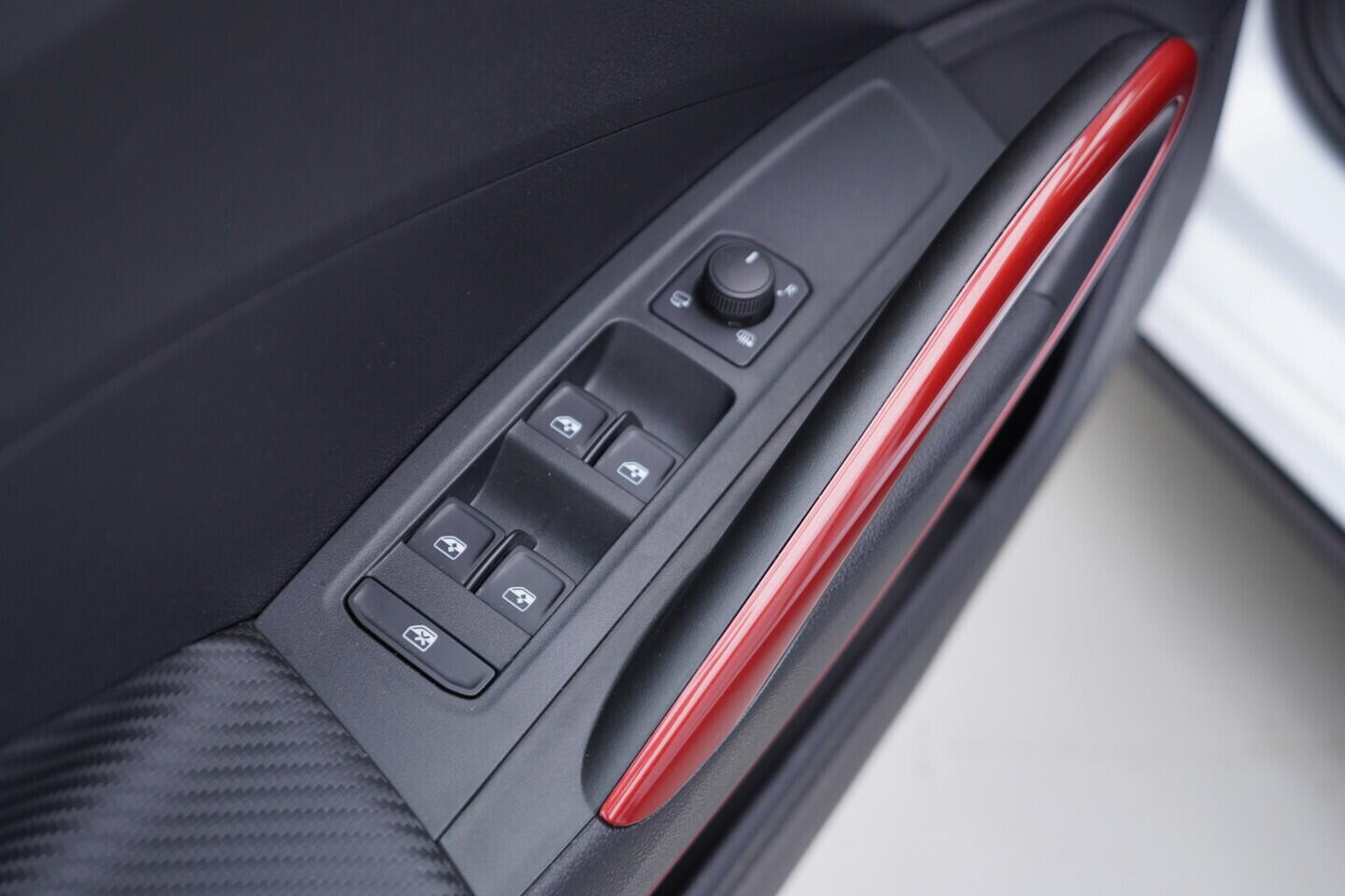 O119V07033_20.webp_FABIA Monte Carlo 1.0 TSI 85 kW manuál, DPH