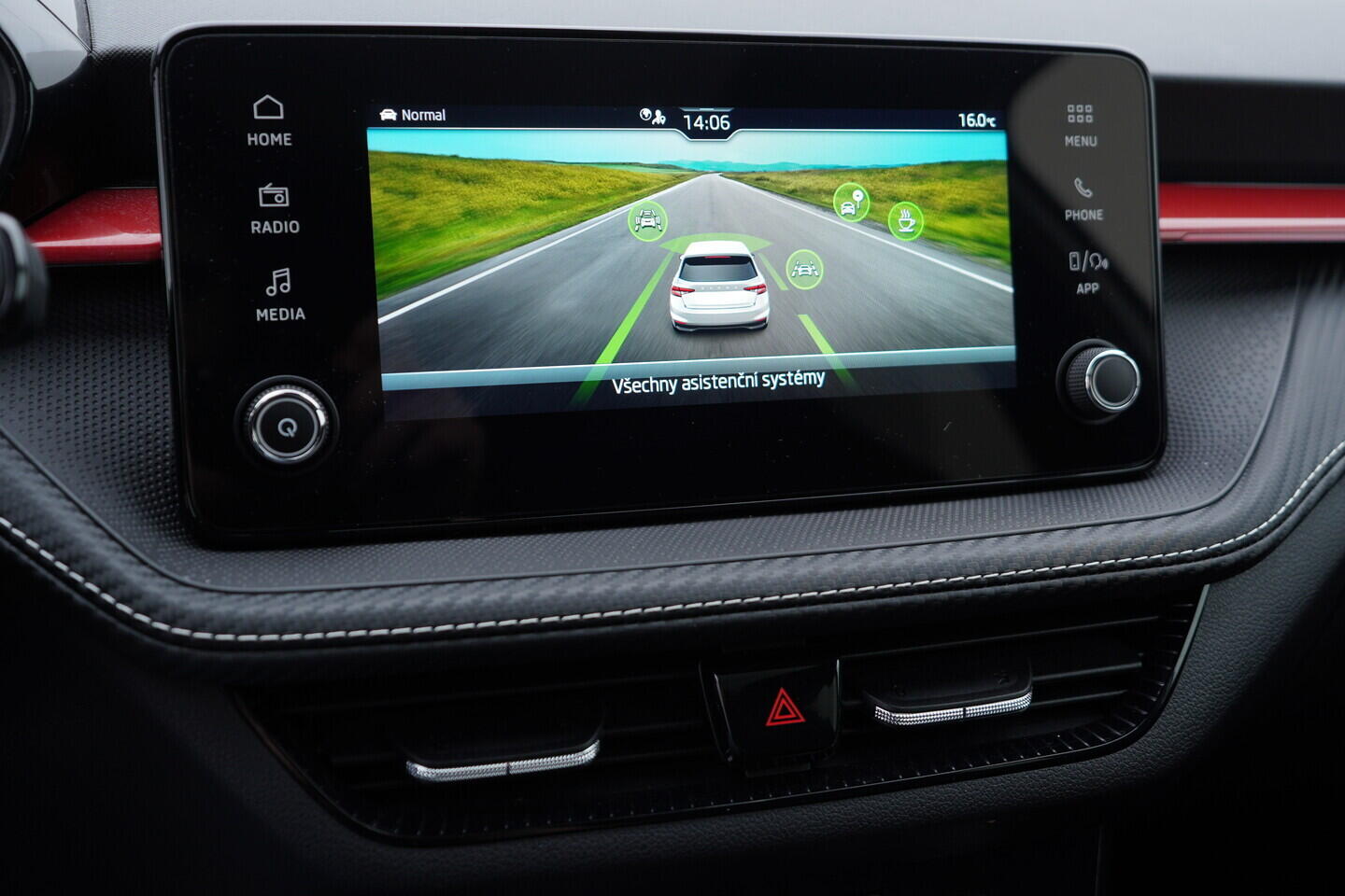 O119V07033_30.webp_FABIA Monte Carlo 1.0 TSI 85 kW manuál, DPH