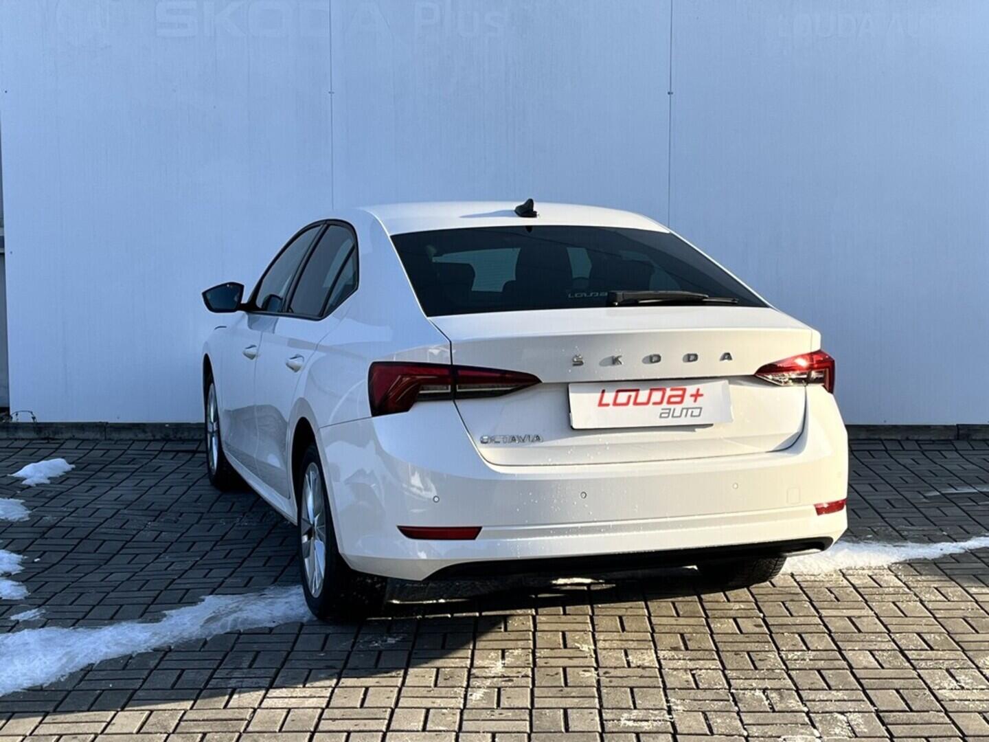 O119V07035_15.webp_OCTAVIA Ambition 2.0 TDI 85 kW manuál, DPH