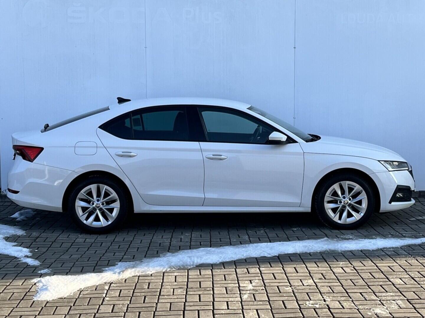 O119V07035_16.webp_OCTAVIA Ambition 2.0 TDI 85 kW manuál, DPH