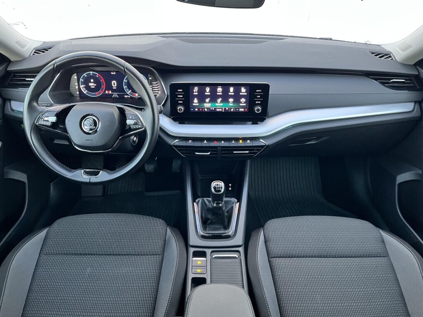 O119V07035_18.webp_OCTAVIA Ambition 2.0 TDI 85 kW manuál, DPH