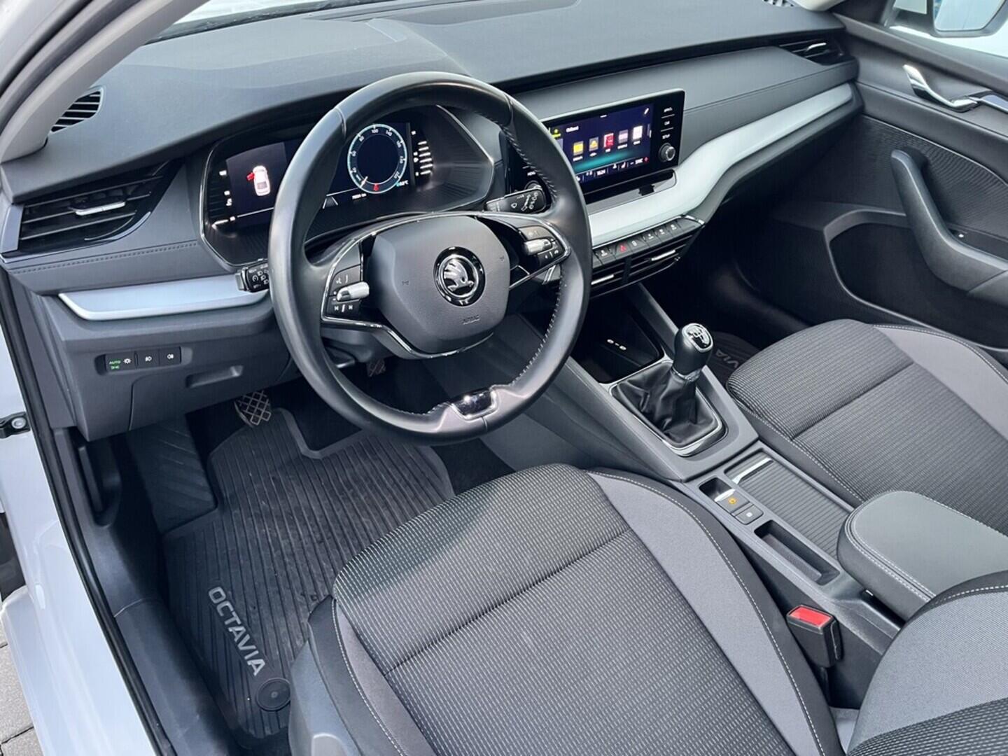 O119V07035_21.webp_OCTAVIA Ambition 2.0 TDI 85 kW manuál, DPH