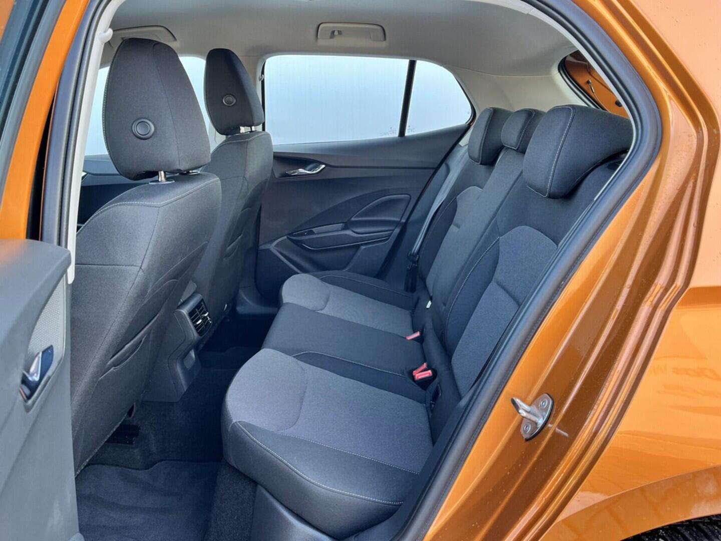 O119V07037_31.webp_FABIA Selection 1.0 MPI 59 kW manuál