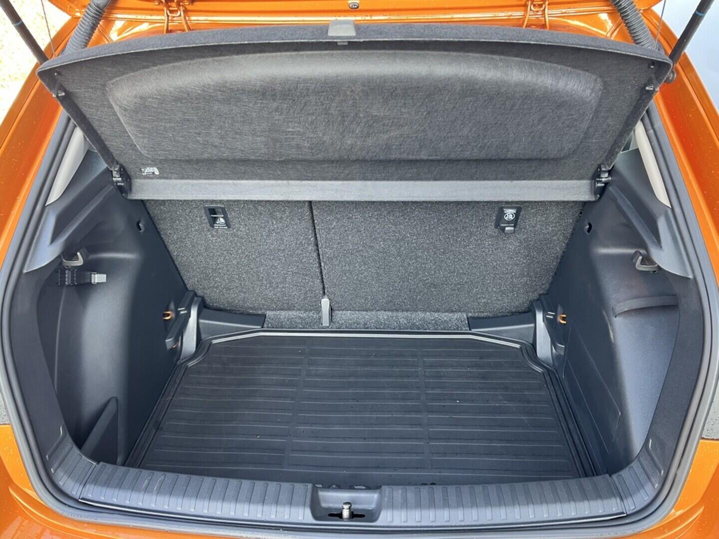 O119V07037_33.webp_FABIA Selection 1.0 MPI 59 kW manuál