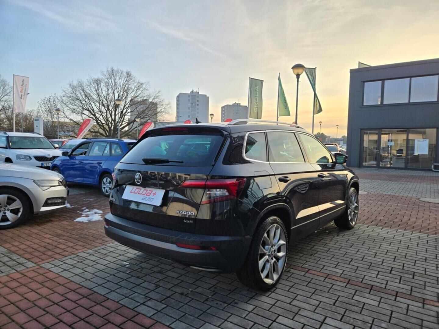 O119V07038_11.webp_KAROQ Style 2.0 TDI 110 kW automat, DPH