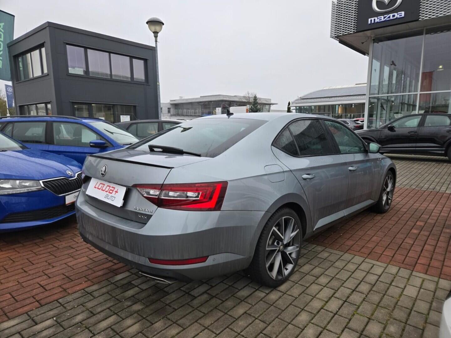 O119V07039_11.webp_SUPERB SportLine 2.0 TSI 206 kW automat