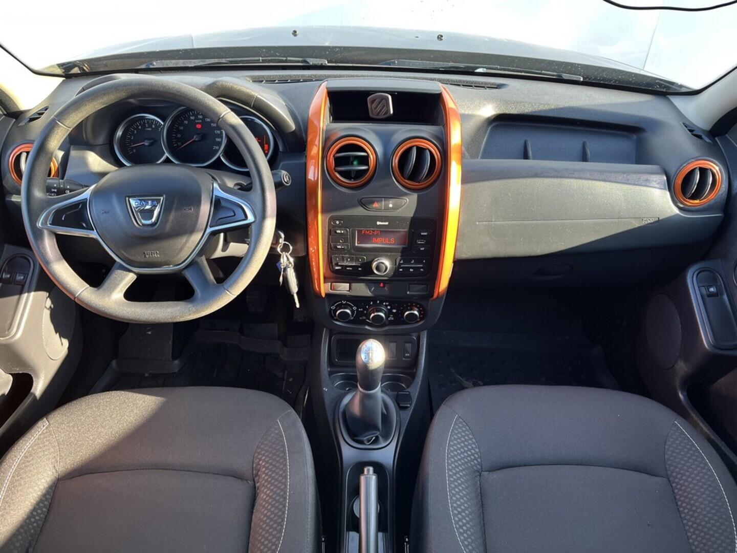 O119V07049_18.webp_DUSTER  1.6 SCe 84 kW manuál