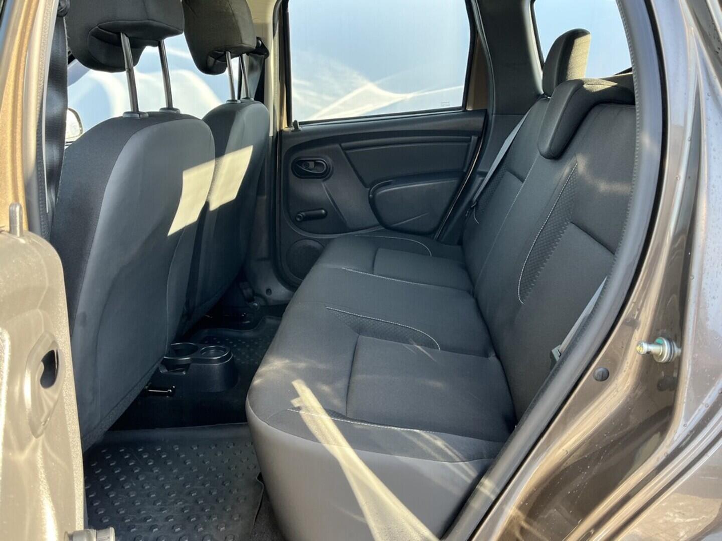 O119V07049_28.webp_DUSTER  1.6 SCe 84 kW manuál