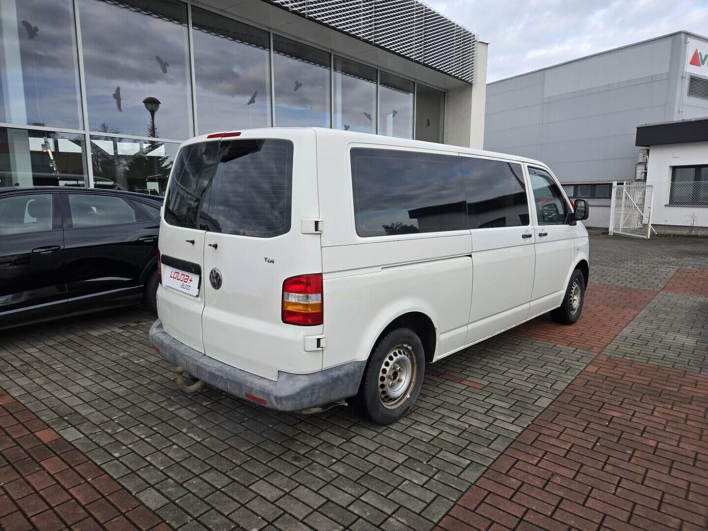 O119V07050_11.webp_TRANSPORTER - SKŘÍŇOVÝ VŮZ  Long 1.9 TDI 75 kW manuál