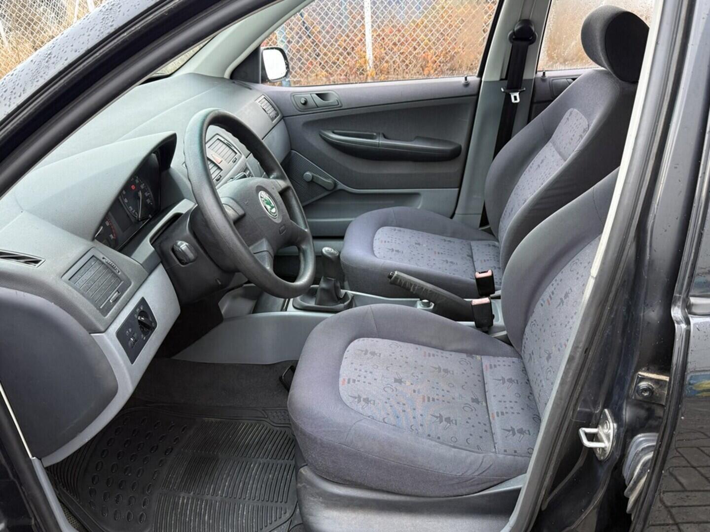 O119V07051_20.webp_FABIA Classic 1.4 HTP 50 kW manuál