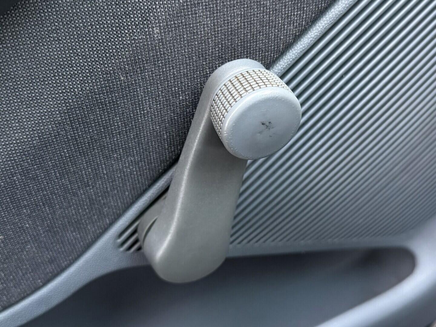 O119V07051_21.webp_FABIA Classic 1.4 HTP 50 kW manuál