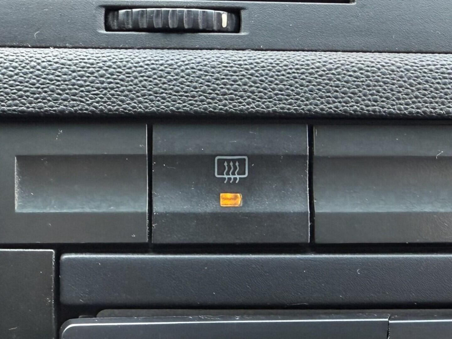 O119V07051_25.webp_FABIA Classic 1.4 HTP 50 kW manuál