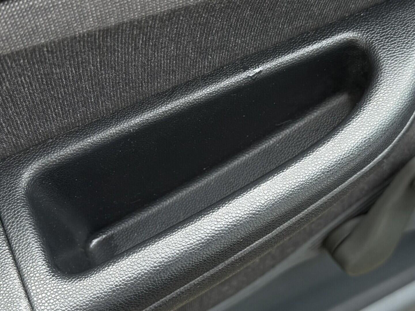 O119V07051_31.webp_FABIA Classic 1.4 HTP 50 kW manuál