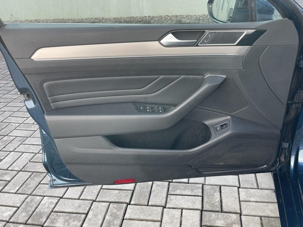 O119V07055_32.webp_PASSAT Elegance 2.0 TDI 110 kW automat, DPH