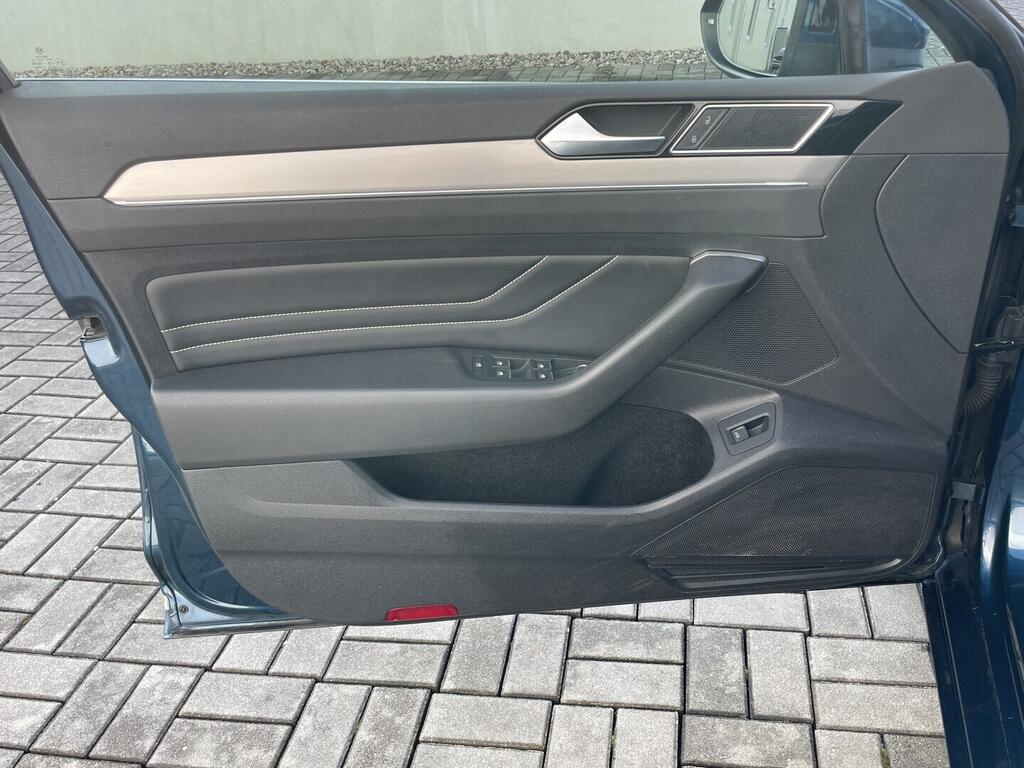 O119V07055_33.webp_PASSAT Elegance 2.0 TDI 110 kW automat, DPH