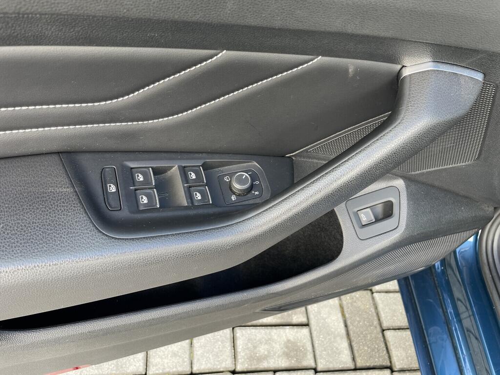 O119V07055_37.webp_PASSAT Elegance 2.0 TDI 110 kW automat, DPH