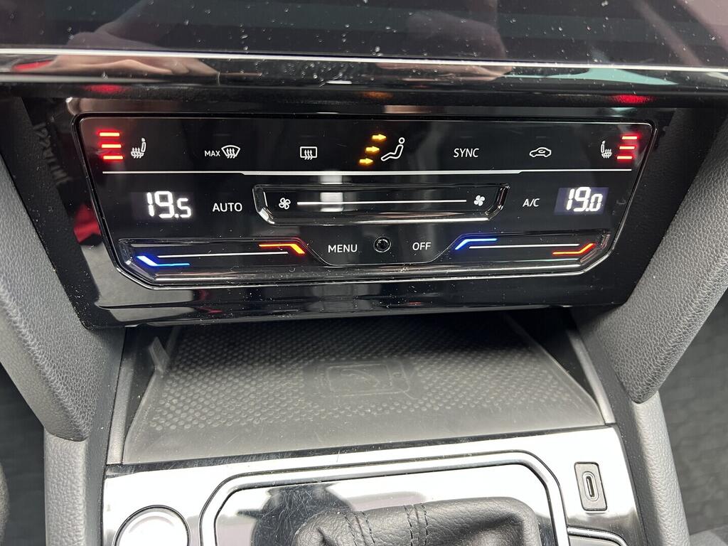 O119V07055_54.webp_PASSAT Elegance 2.0 TDI 110 kW automat, DPH