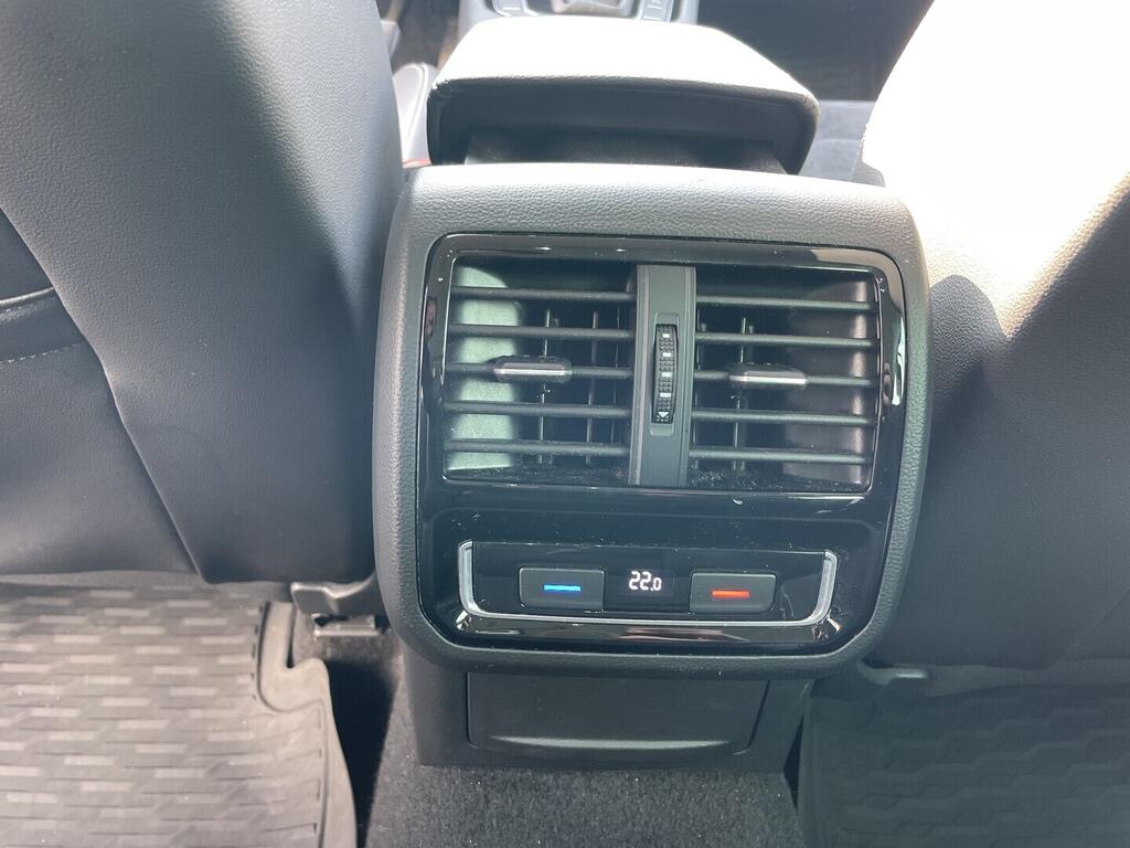 O119V07055_60.webp_PASSAT Elegance 2.0 TDI 110 kW automat, DPH