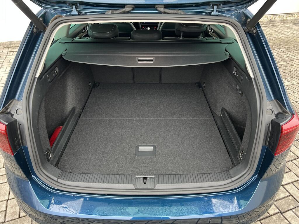 O119V07055_61.webp_PASSAT Elegance 2.0 TDI 110 kW automat, DPH