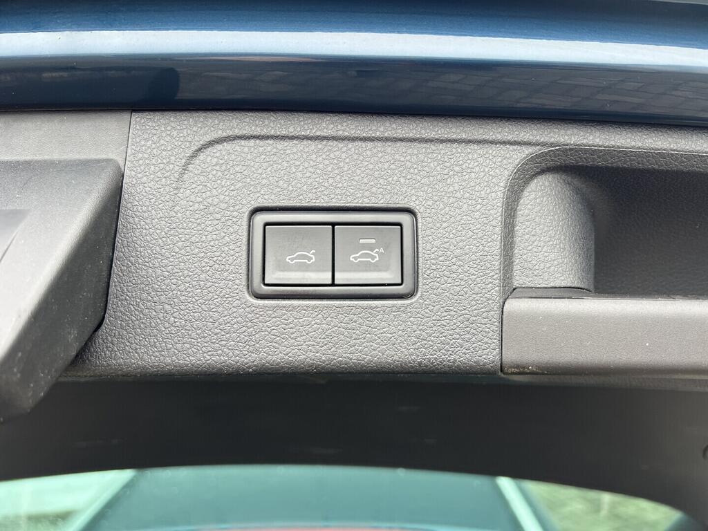 O119V07055_62.webp_PASSAT Elegance 2.0 TDI 110 kW automat, DPH