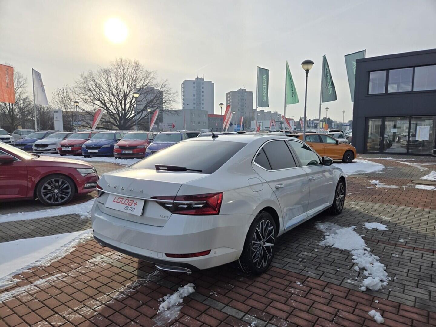 O119V07061_11.webp_SUPERB L&K 2.0 TDI 140 kW automat