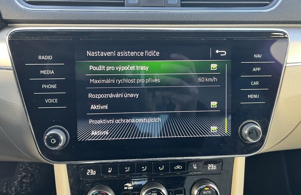 O119V07061_30.webp_SUPERB L&K 2.0 TDI 140 kW automat