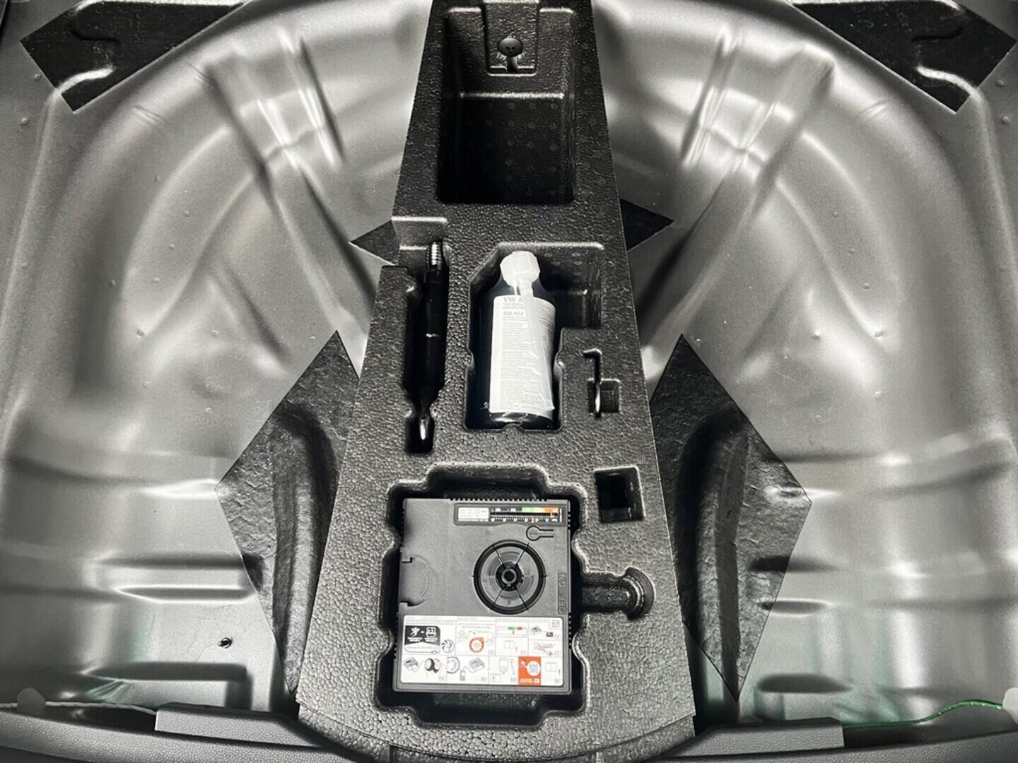 O119V07065_34.webp_KAROQ Drive 1.5 TSI 110 kW automat, DPH