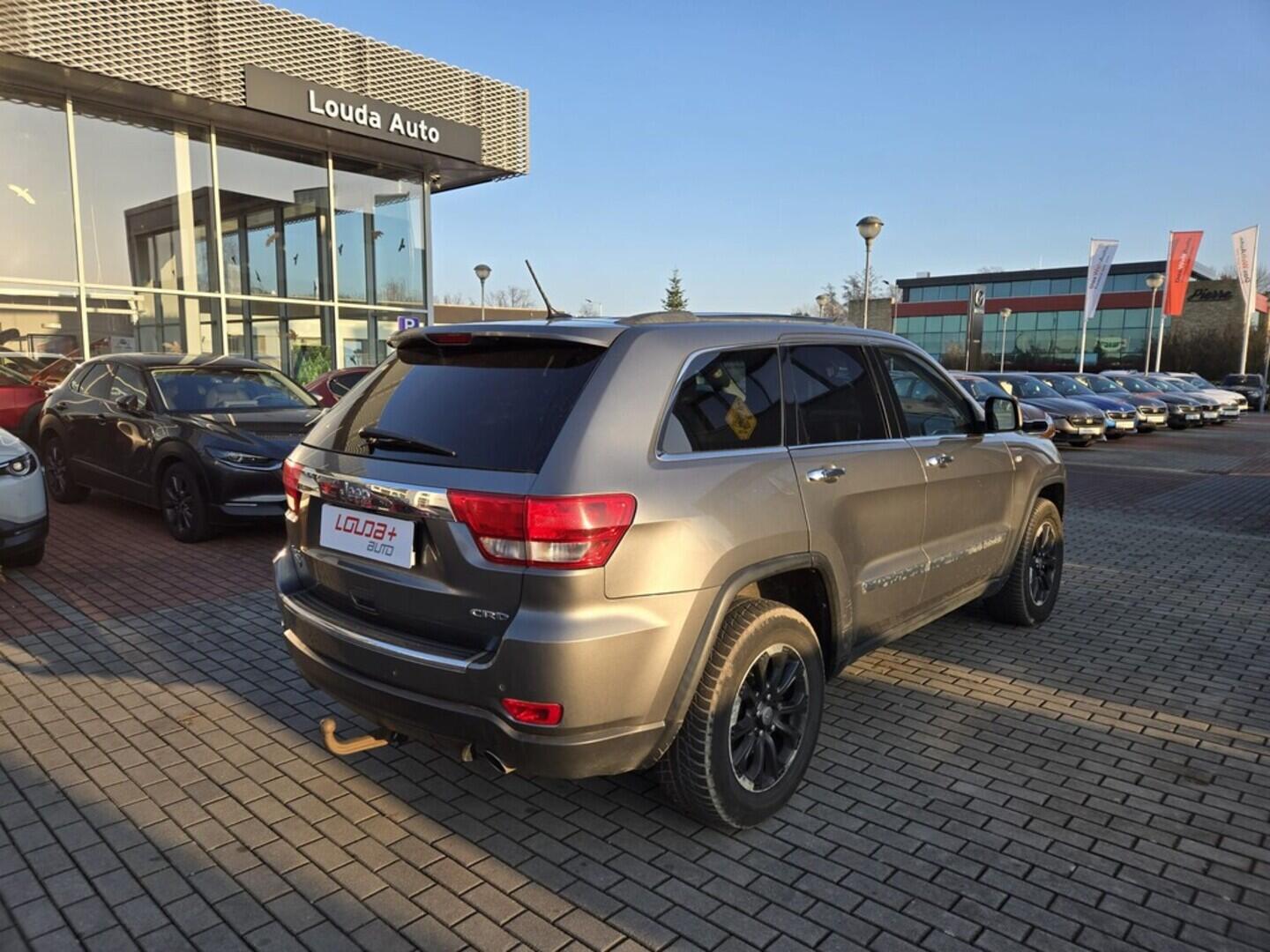 O119V07069_11.webp_GRAND CHEROKEE Limited 3.0  177 kW automat, DPH