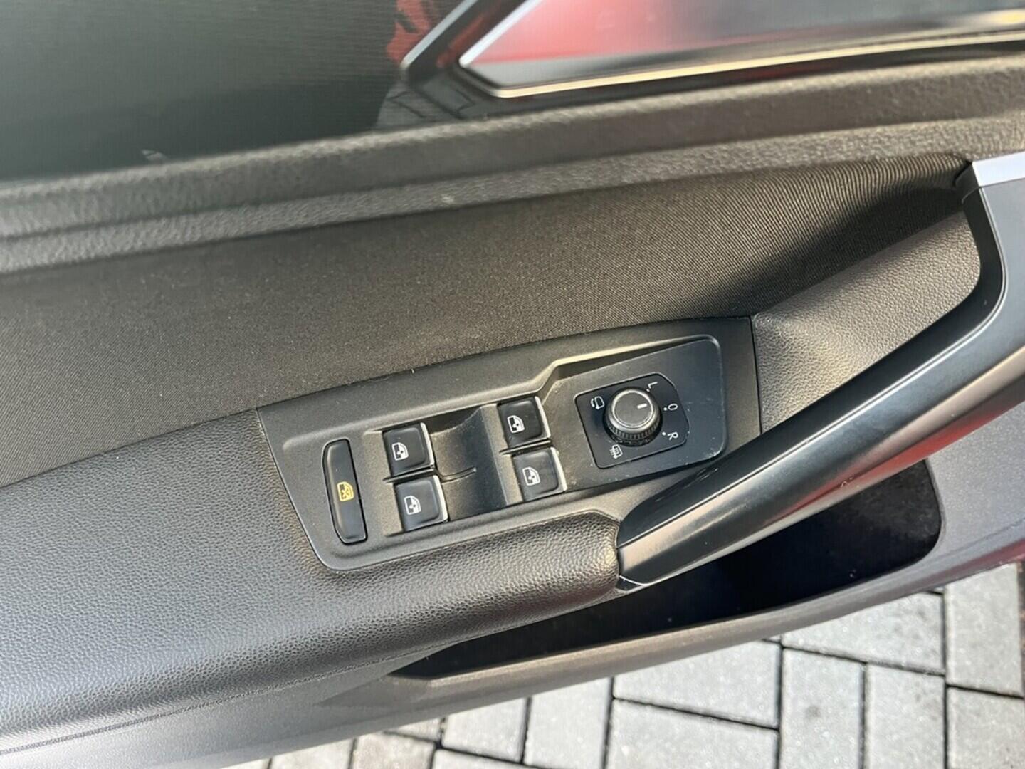 O119V07073_20.webp_TIGUAN Highline 2.0 TSI 162 kW automat