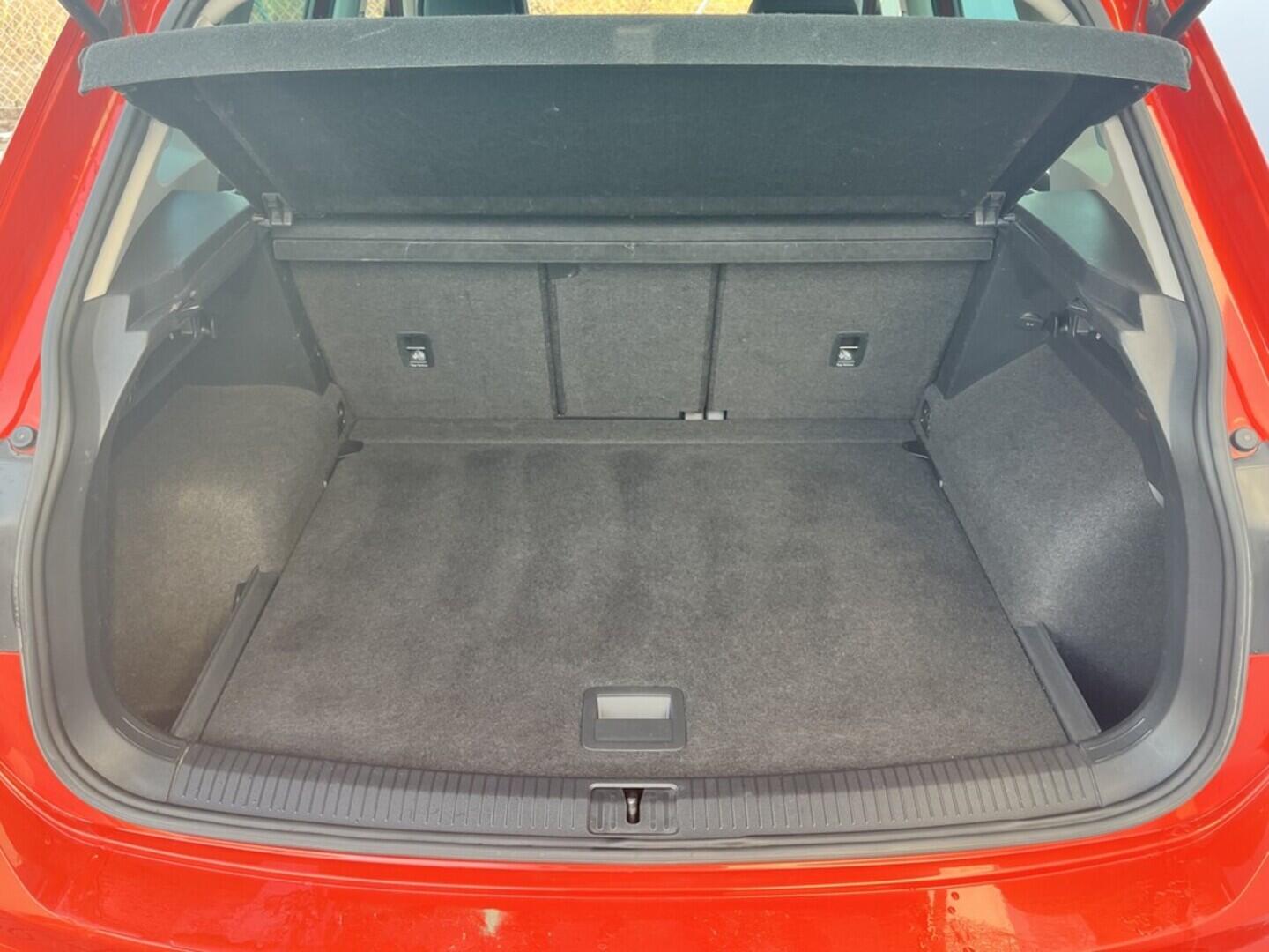 O119V07073_37.webp_TIGUAN Highline 2.0 TSI 162 kW automat