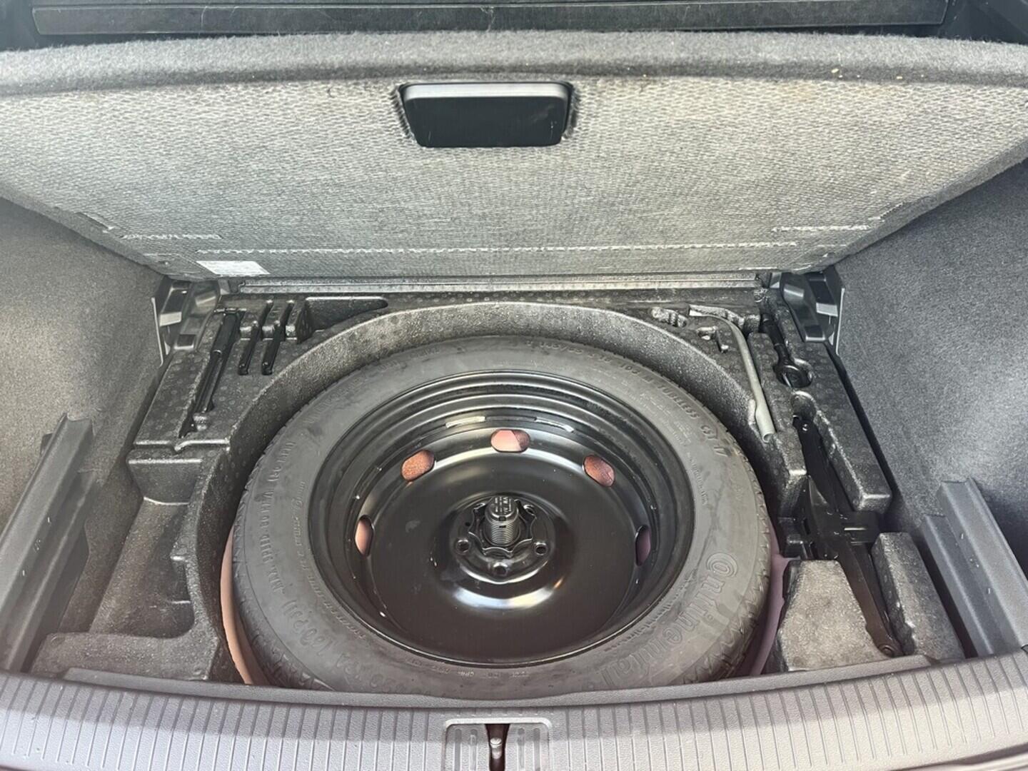 O119V07073_38.webp_TIGUAN Highline 2.0 TSI 162 kW automat