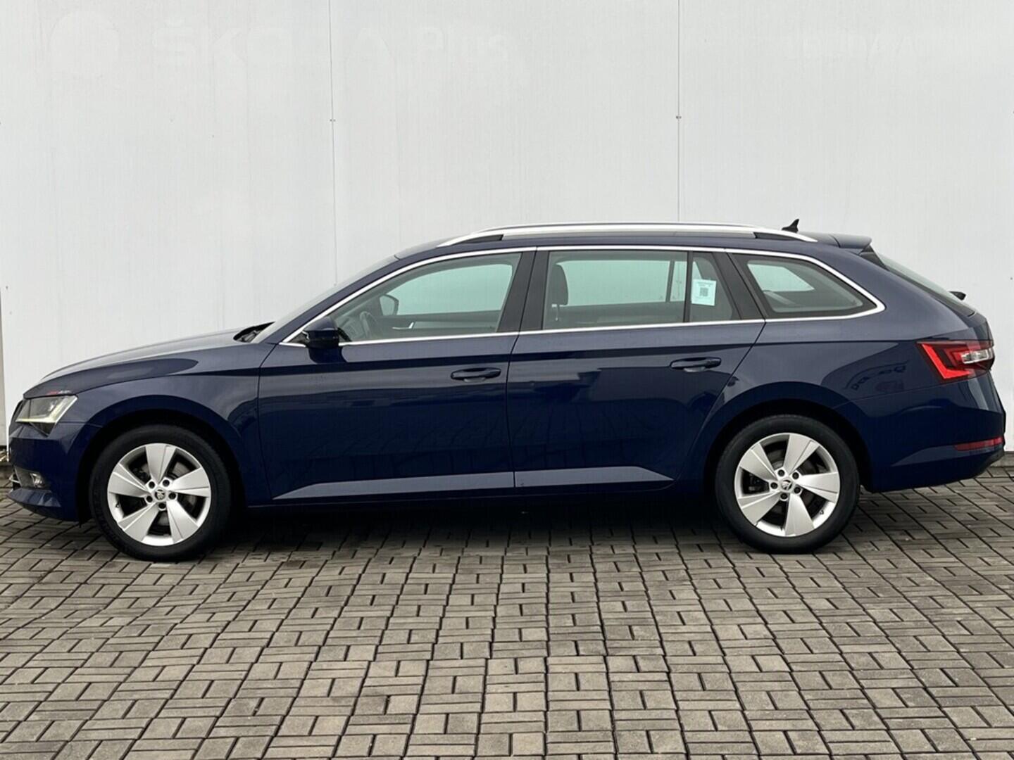 O119V07074_12.webp_SUPERB Ambiente 2.0 TDI 110 kW automat