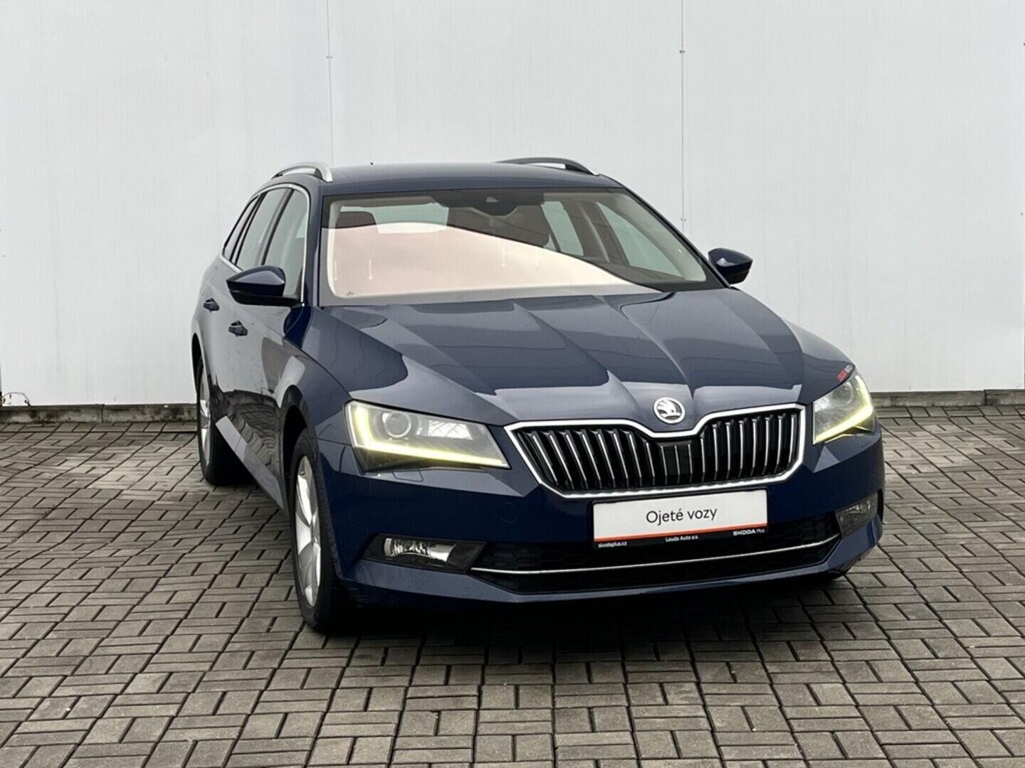 O119V07074_14.webp_SUPERB Ambiente 2.0 TDI 110 kW automat