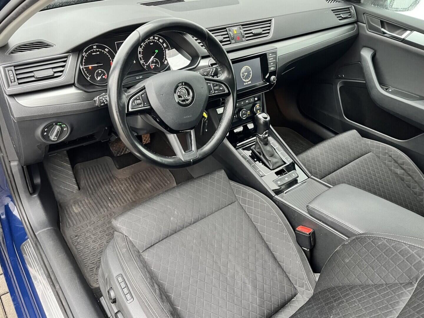 O119V07074_21.webp_SUPERB Ambiente 2.0 TDI 110 kW automat