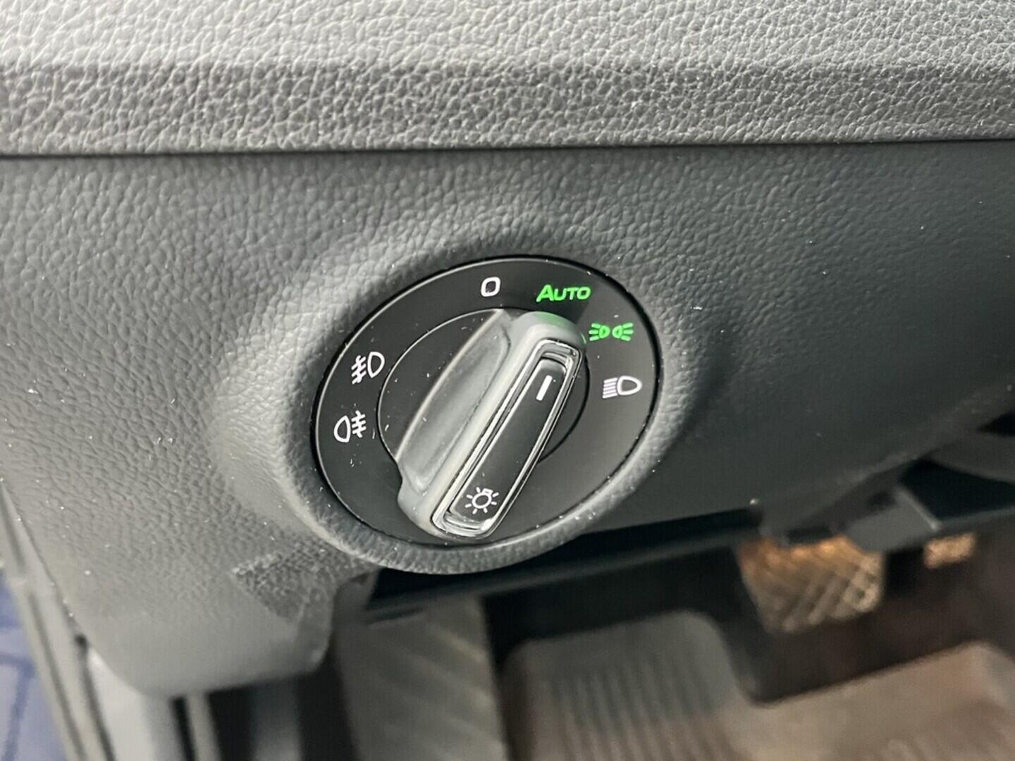 O119V07074_22.webp_SUPERB Ambiente 2.0 TDI 110 kW automat