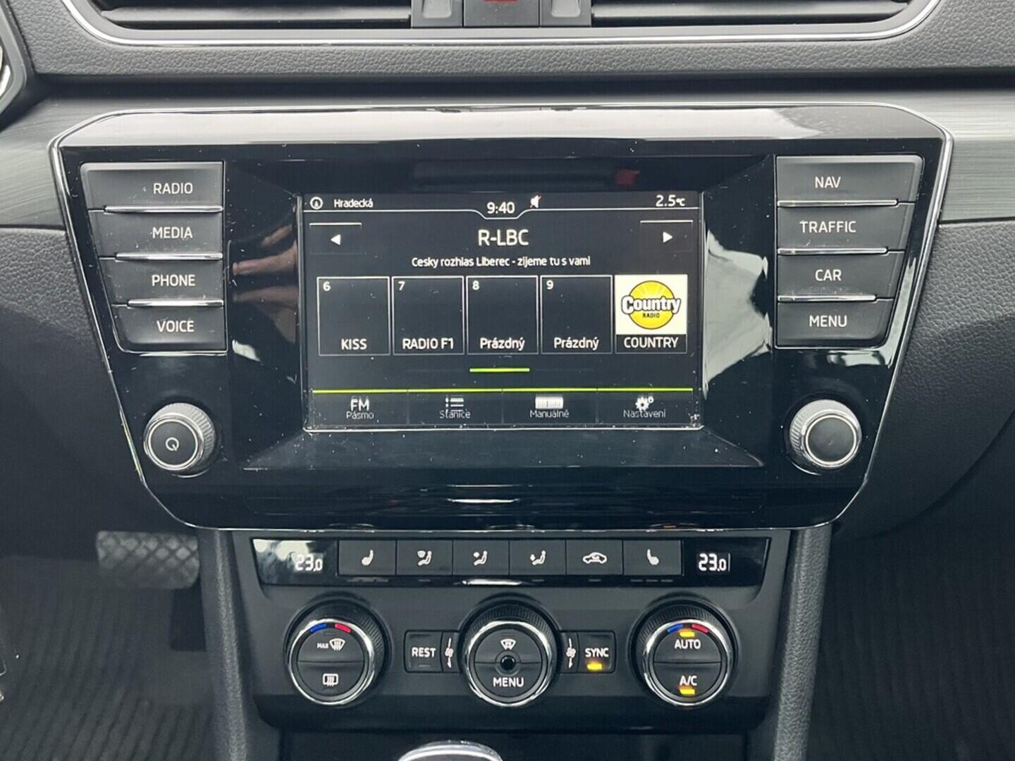 O119V07074_24.webp_SUPERB Ambiente 2.0 TDI 110 kW automat