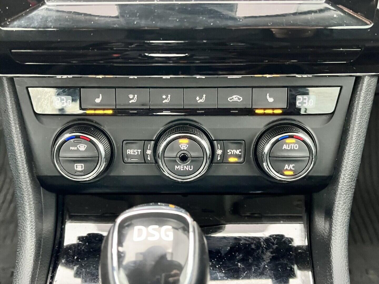 O119V07074_28.webp_SUPERB Ambiente 2.0 TDI 110 kW automat