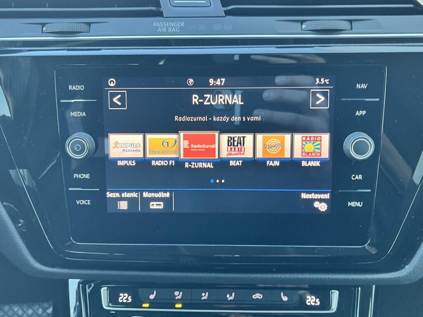 O119V07082_25.webp_TOURAN HIGHLINE 1.4 TSI 110 kW automat