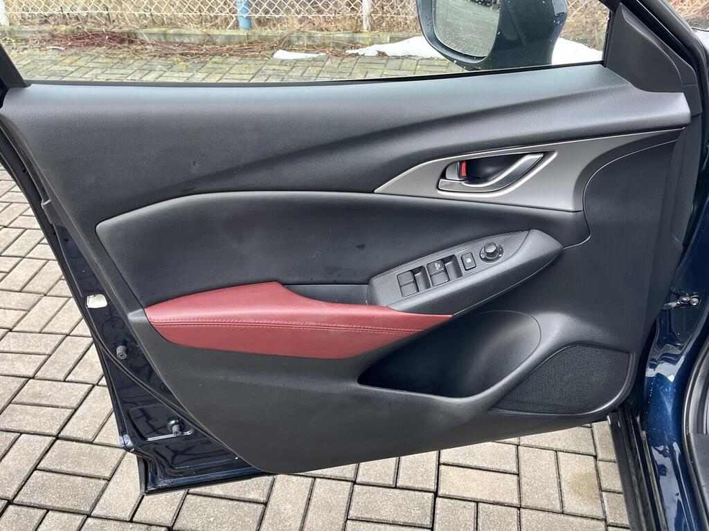 O119V07084_19.webp_CX-3 revolution 2.0  110 kW automat