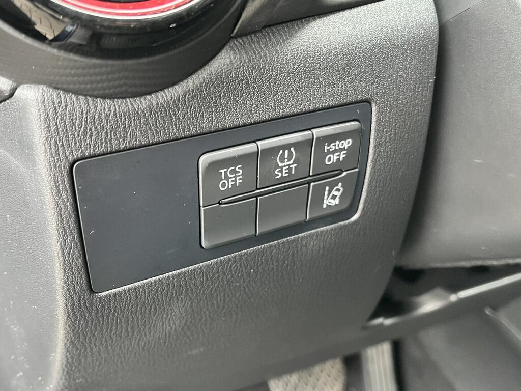 O119V07084_22.webp_CX-3 revolution 2.0  110 kW automat