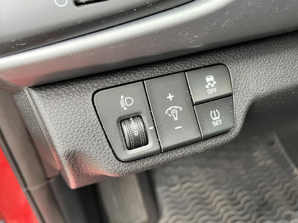 O119V07085_22.webp_RIO  1.2 MPI 62 kW manuál