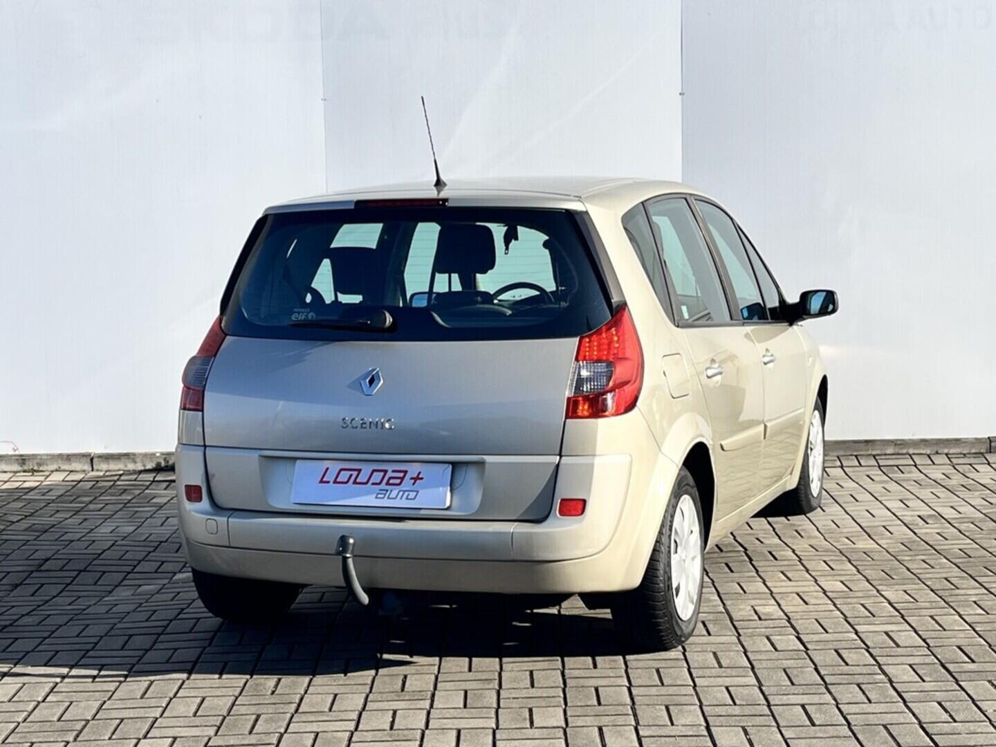 O119V07097_11.webp_SCÉNIC  1.6 16V 82 kW manuál