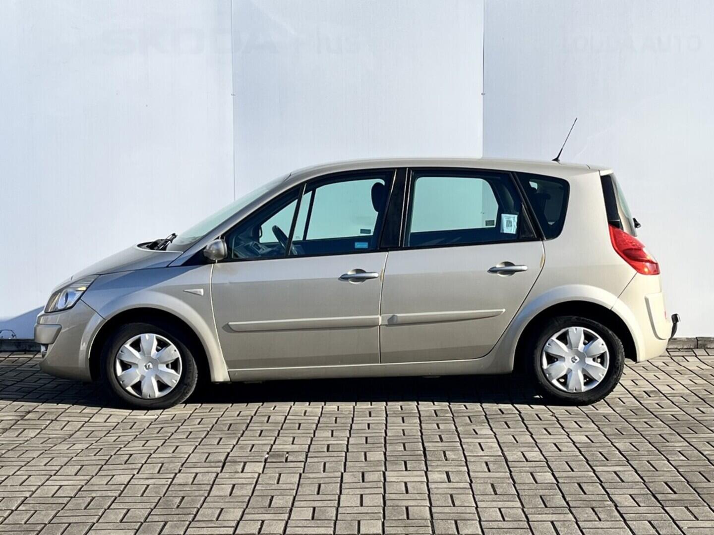 O119V07097_12.webp_SCÉNIC  1.6 16V 82 kW manuál