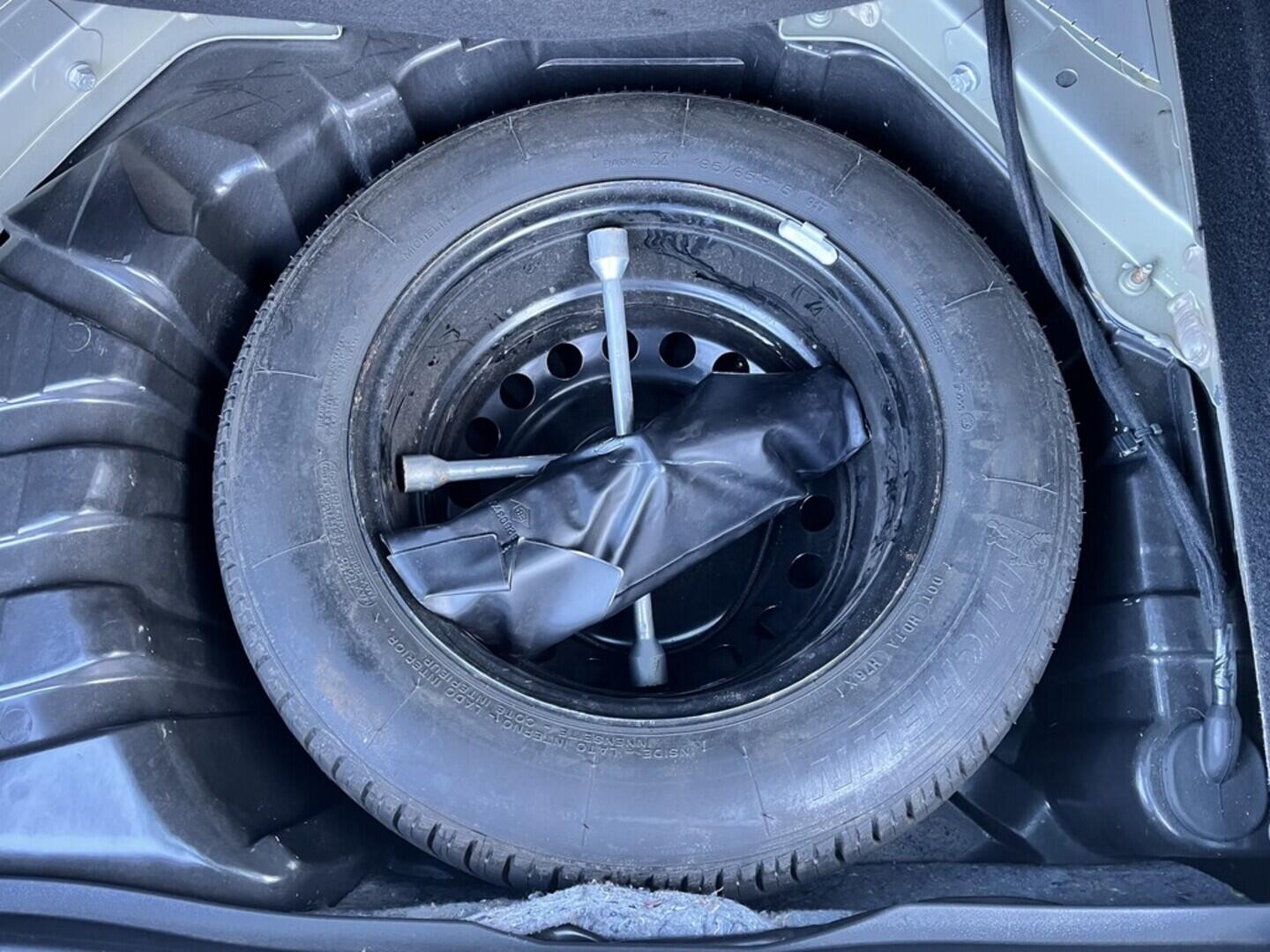 O119V07097_30.webp_SCÉNIC  1.6 16V 82 kW manuál