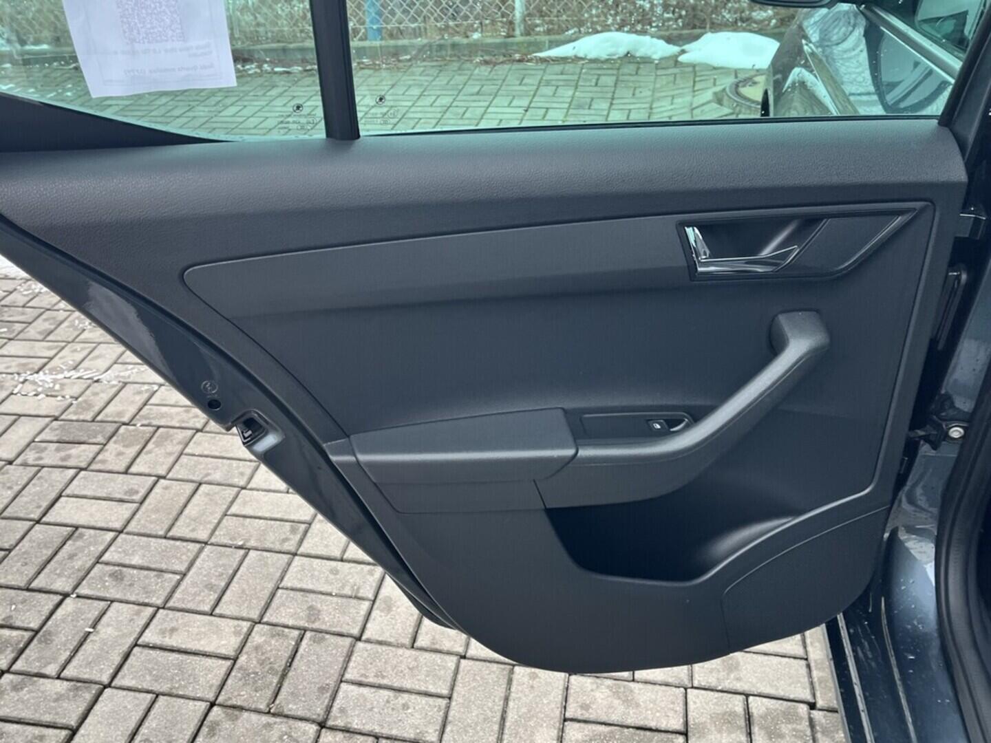 O119V07101_29.webp_FABIA Style 1.0 TSI 81 kW manuál