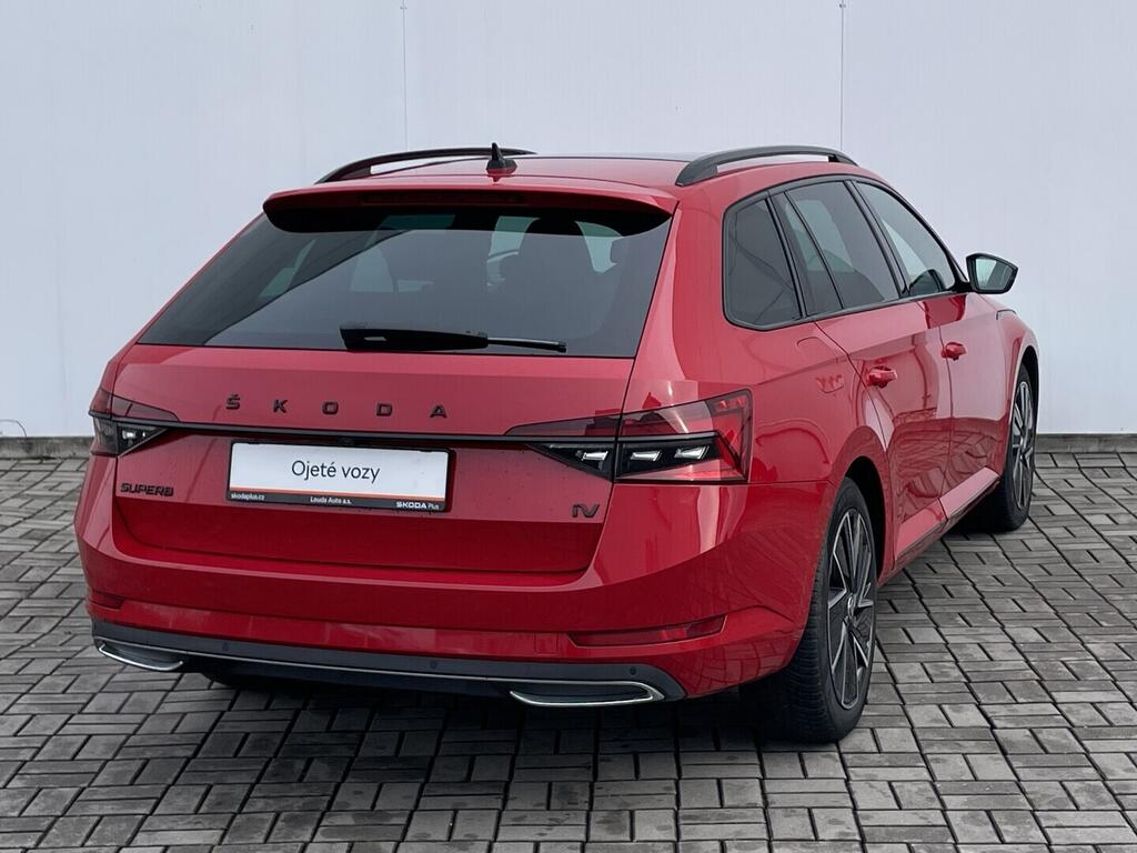 O119V07102_11.webp_SUPERB SportLine 1.4 TSI 160 kW automat, DPH